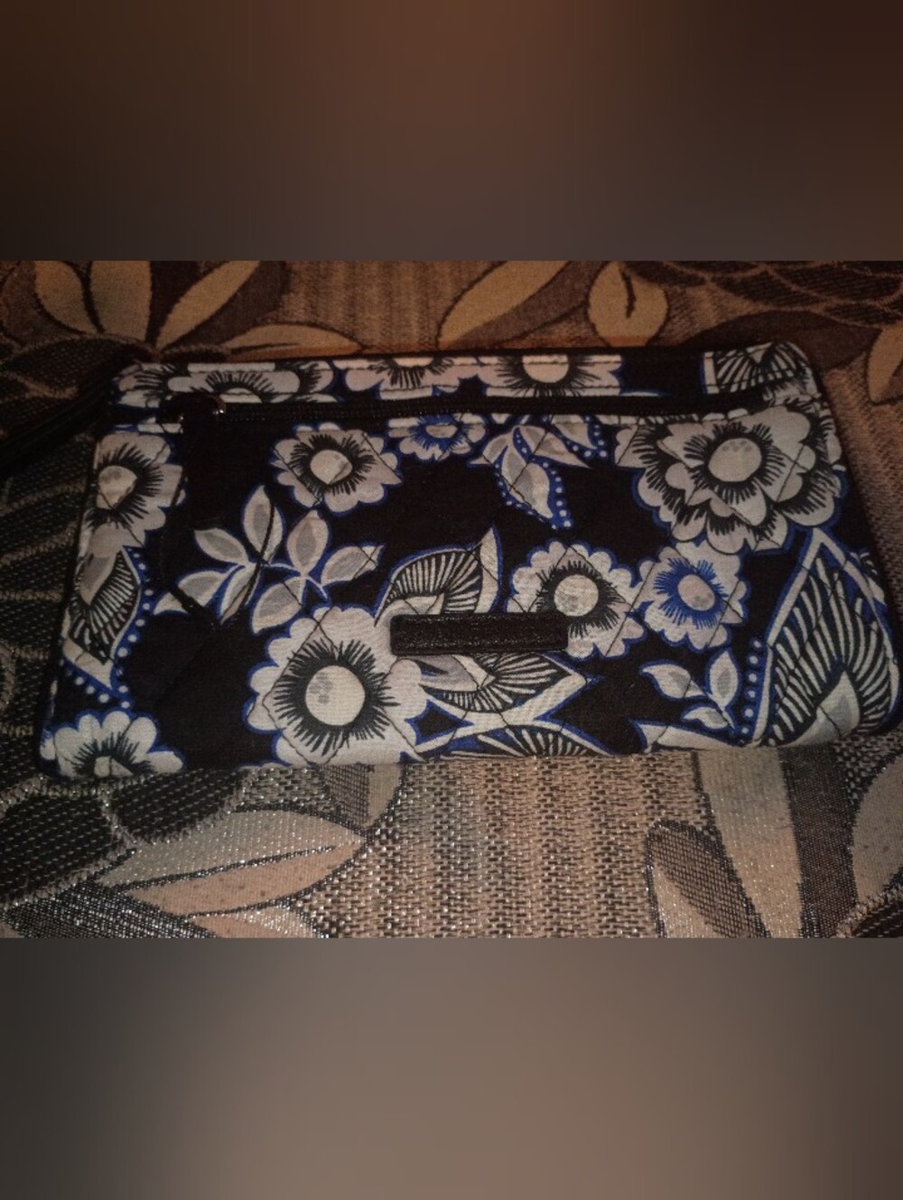 NWOT Vera Bradley Snow Lotus Print Wristlet Wallet